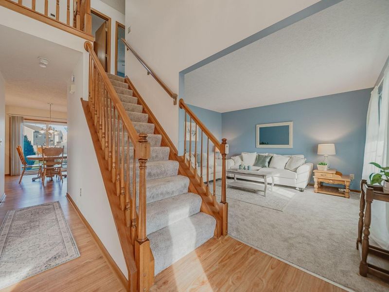 106 Wyckshire Drive , Pataskala, OH 43062 Photo 3