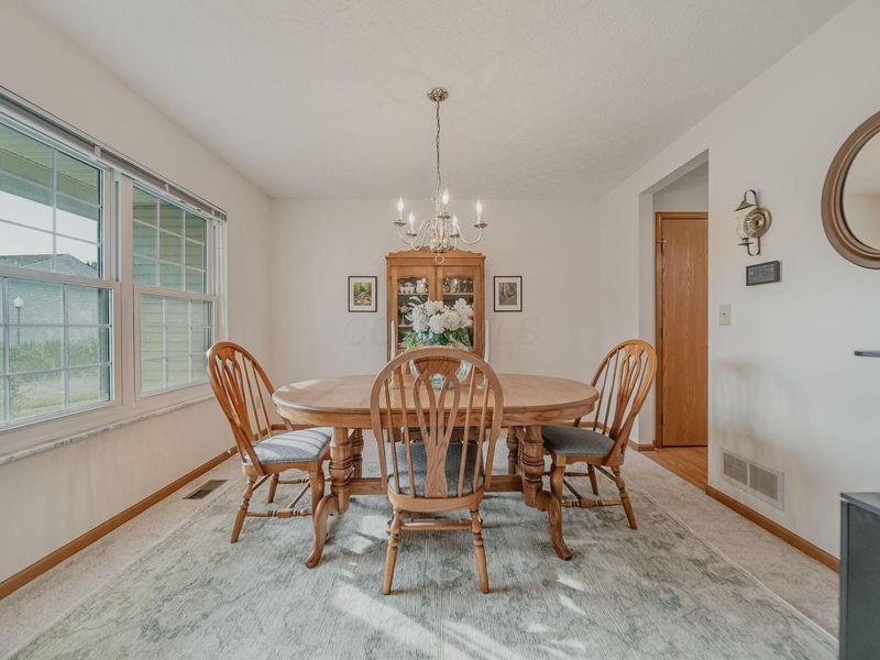 106 Wyckshire Drive , Pataskala, OH 43062 Photo 9