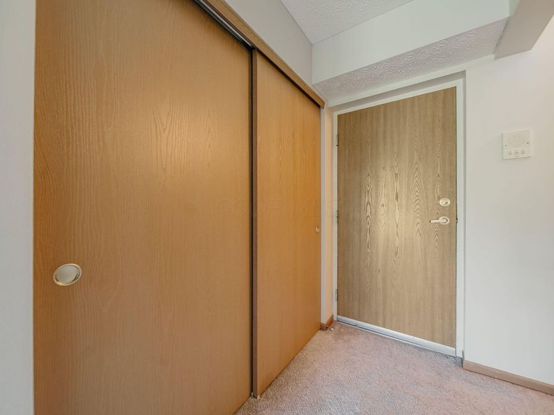 5885 Beechcroft Road , Unit 210, Columbus, OH 43229 Photo 16