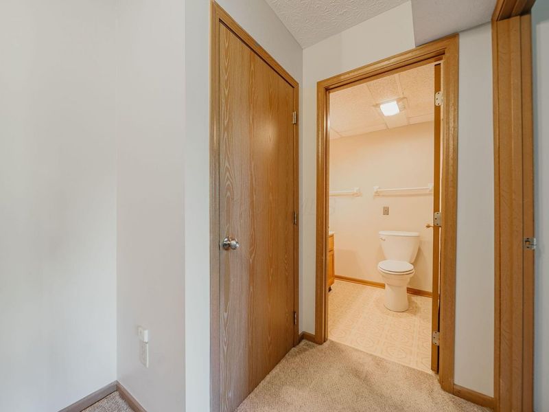 5885 Beechcroft Road , Unit 210, Columbus, OH 43229 Photo 17