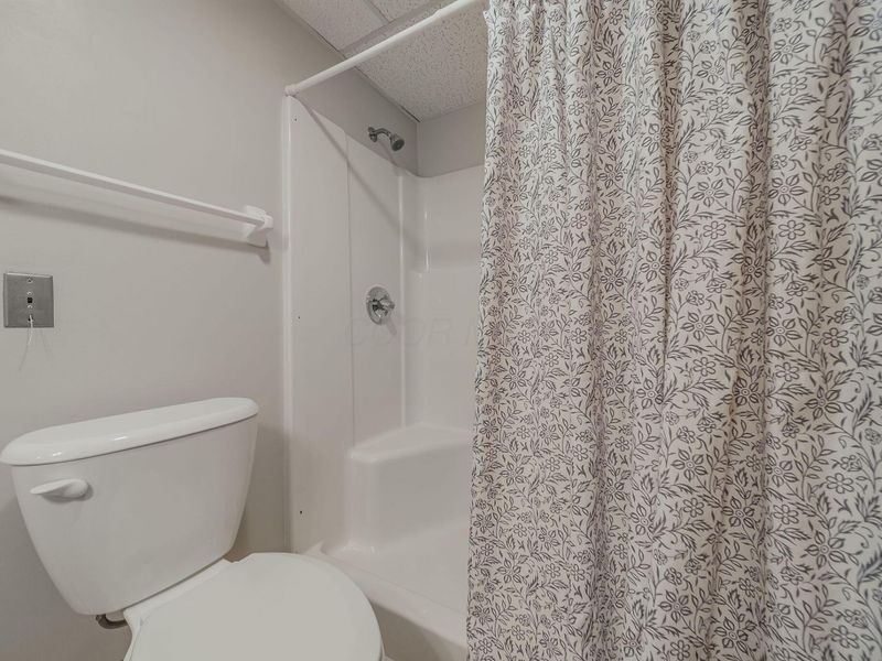 5885 Beechcroft Road , Unit 210, Columbus, OH 43229 Photo 20