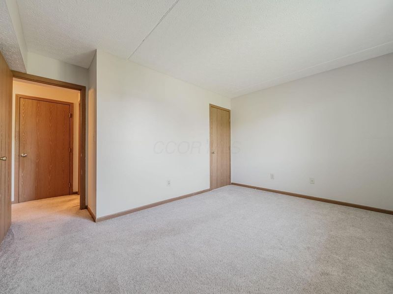 5885 Beechcroft Road , Unit 210, Columbus, OH 43229 Photo 23