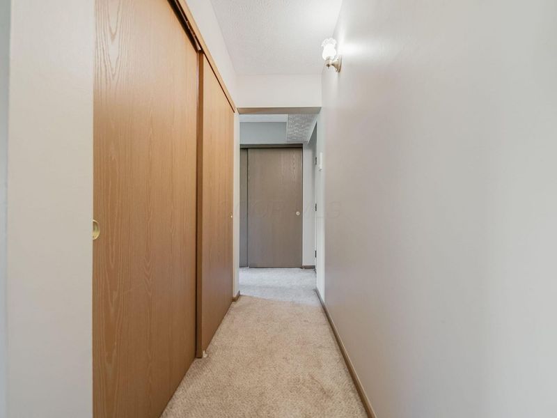 5885 Beechcroft Road , Unit 210, Columbus, OH 43229 Photo 27