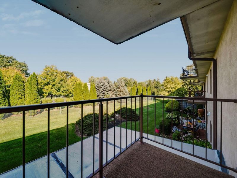 5885 Beechcroft Road , Unit 210, Columbus, OH 43229 Photo 5