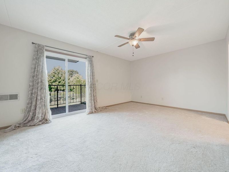 5885 Beechcroft Road , Unit 210, Columbus, OH 43229 Photo 6