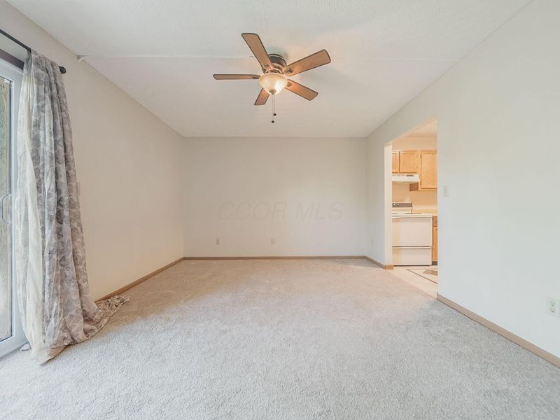 5885 Beechcroft Road , Unit 210, Columbus, OH 43229 Photo 7