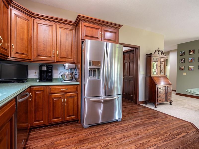 809 Sara Drive, Coshocton, OH 43812 Photo 7