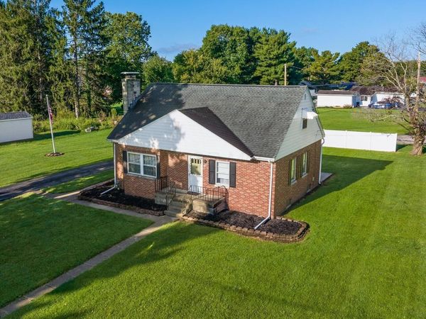 691 Jefferson Street , Utica, OH 43080