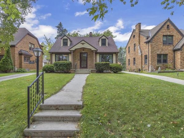 2426 N 9th STREET, Sheboygan, WI 53083
