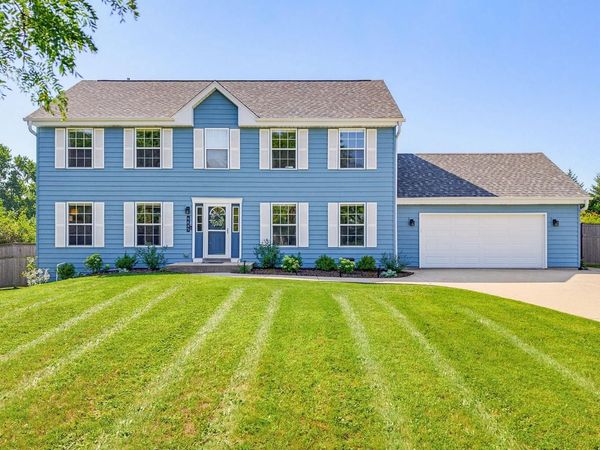 4645 W Sherwood DRIVE, Franklin, WI 53132