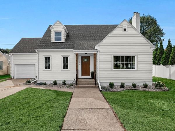 1208 Losey BOULEVARD S, La Crosse, WI 54601