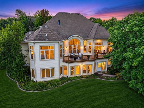 W213N5230 Golfview DRIVE, Menomonee Falls, WI 53051