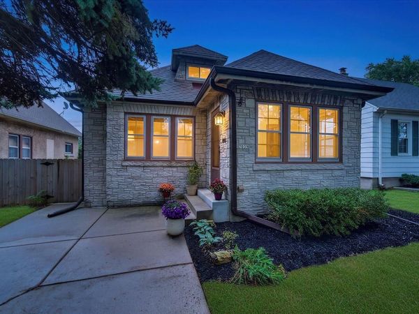7039 W Stuth PLACE, West Allis, WI 53219