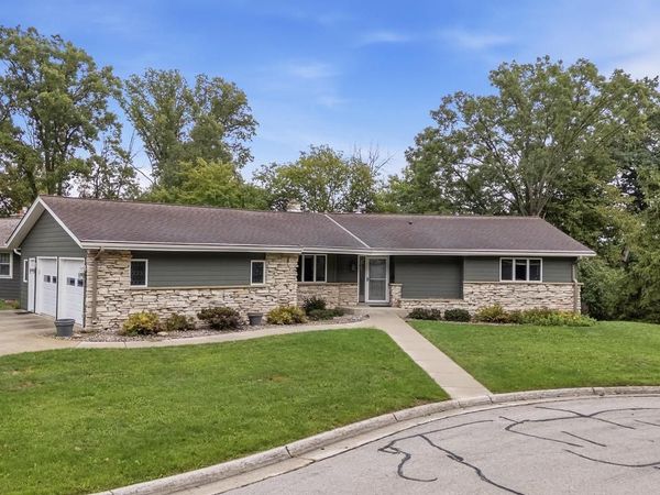 170 Crestwood DRIVE, Sheboygan Falls, WI 53085