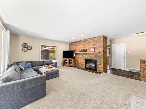 7115 N Seneca AVENUE, Glendale, WI 53217