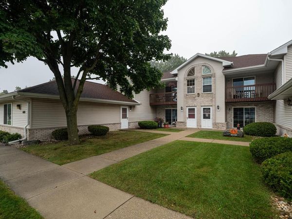 6185 S Creekside DRIVE, Unit 5, Cudahy, WI 53110