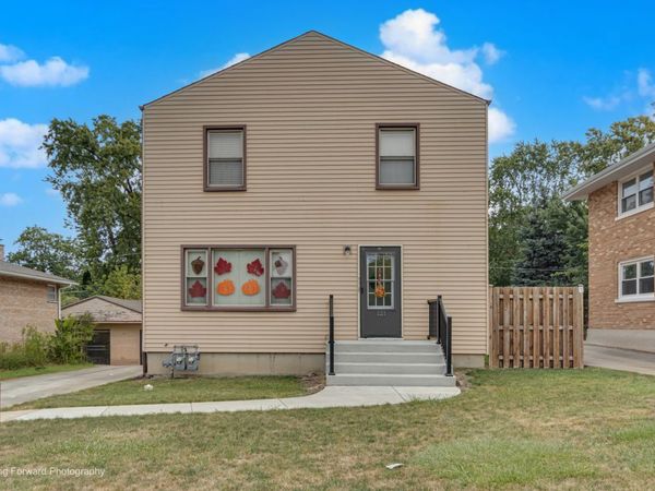 121 S Addison Road , Addison, IL 60101