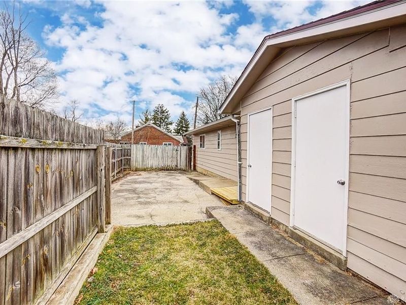 555 East Drive, Dayton, OH 45419 Photo 23
