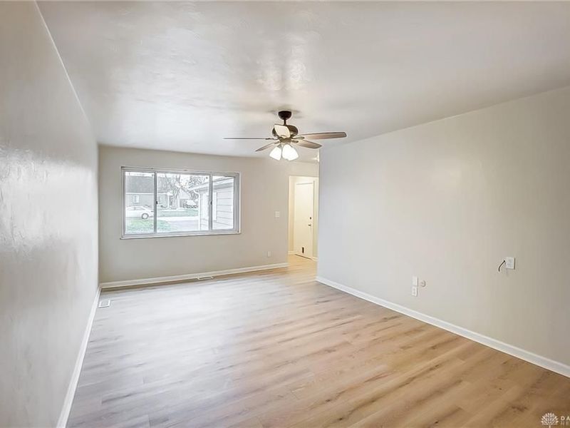 555 East Drive, Dayton, OH 45419 Photo 3