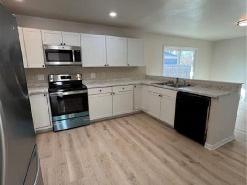 555 East Drive, Dayton, OH 45419 Photo 6