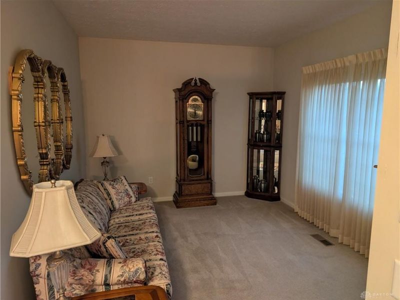 5981 Oak Ridge Drive, Huber Heights, OH 45424 Photo 8