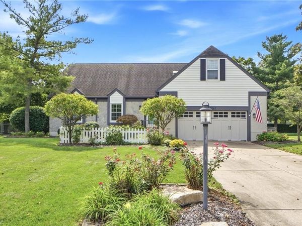 9267 N Creek Lane, Centerville, OH 45458