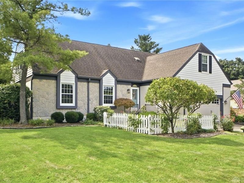 9267 N Creek Lane, Centerville, OH 45458 Photo 2