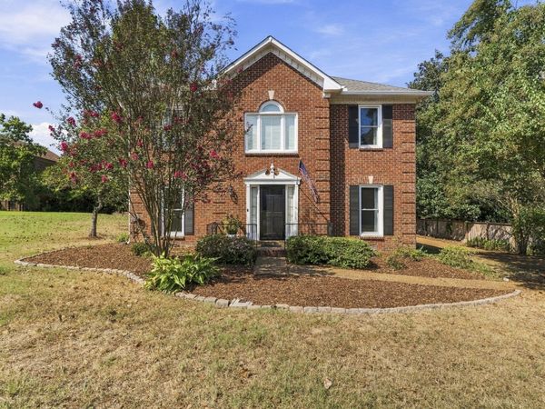 7305 River Park Dr, Nashville, TN 37221