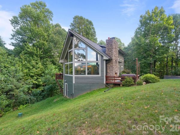 558 Perri Creek Way, Warrensville, NC 28693