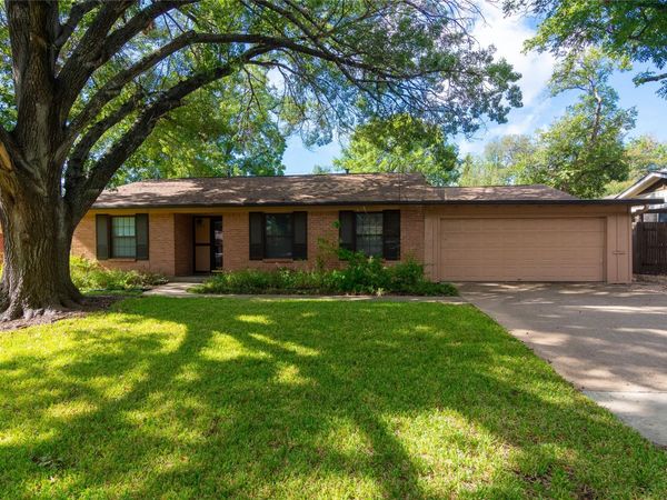 3109 Pinecrest DR, Austin, TX 78757