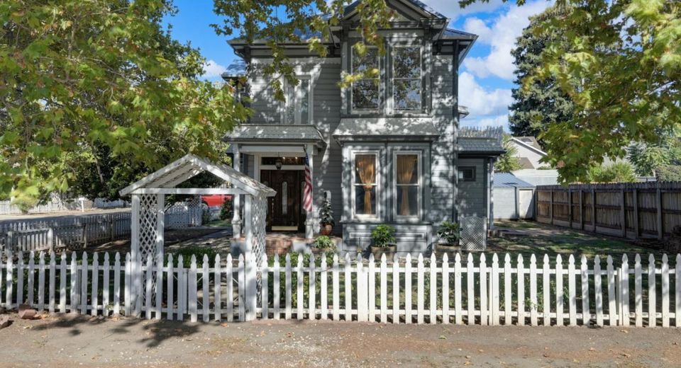 104 S Church St, Ione, CA 95640 Photo