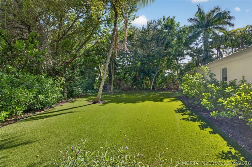 8 Admirals Walk , Sewalls Point, FL 34996 Photo