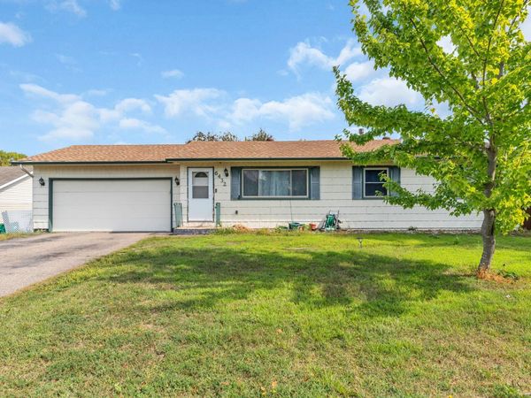 6432 Zealand Avenue N, Brooklyn Park, MN 55428