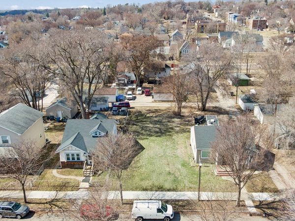 1815 Queen Avenue N, Minneapolis, MN 55411