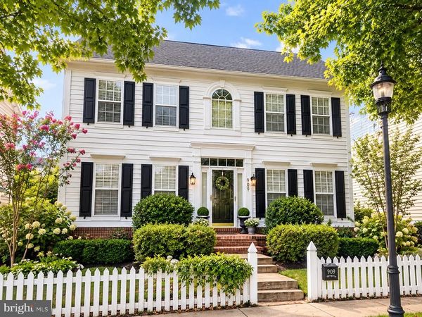 909 GENTLEWOOD STREET , GAITHERSBURG, MD 20878