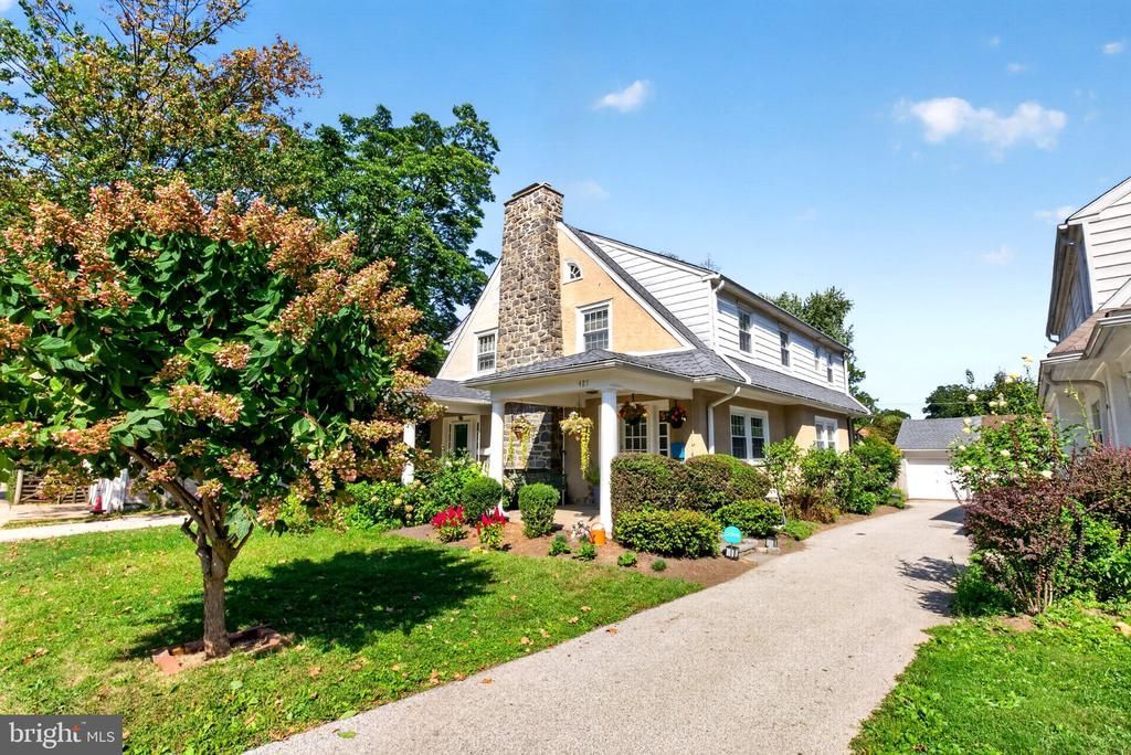 427 TREGARON ROAD, BALA CYNWYD, PA 19004