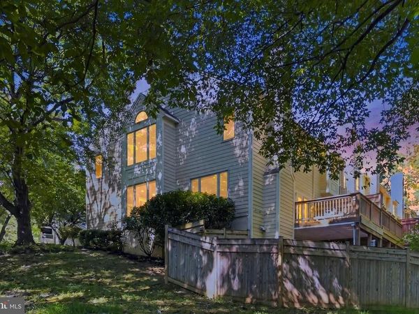 12500 N LAKE COURT , FAIRFAX, VA 22033