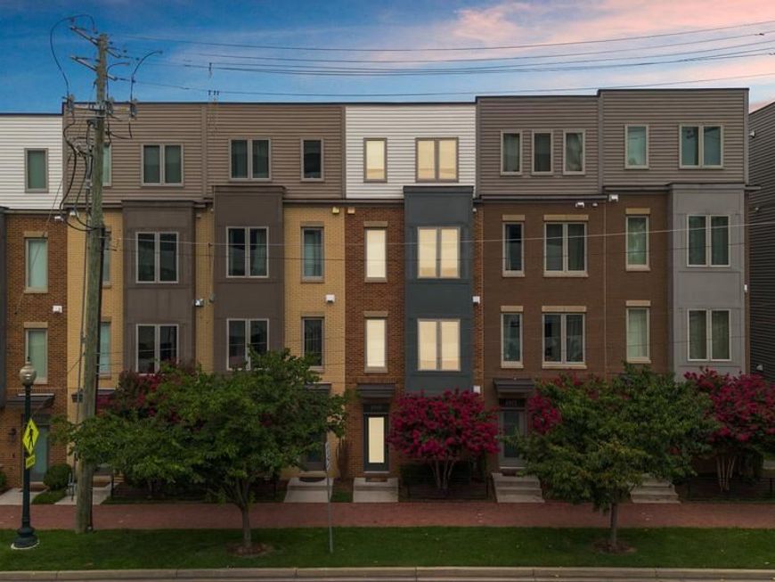1910 Chapman Avenue , Unit 4, Rockville, MD 20852 Main Photo
