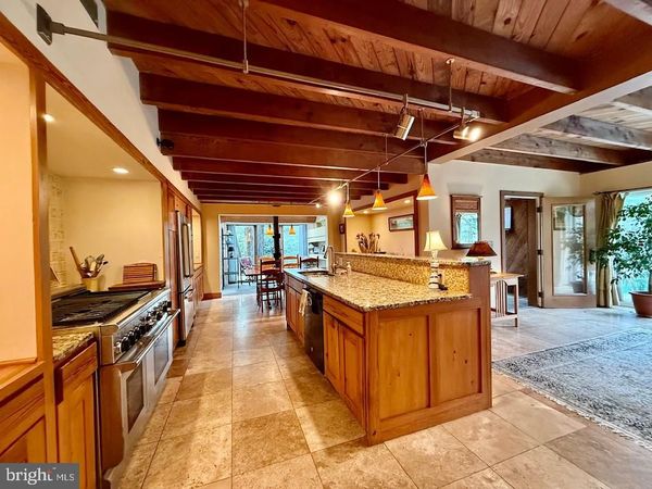 2215 GRUBBS MILL ROAD, BERWYN, PA 19312