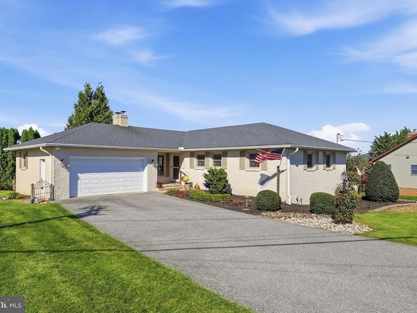 6419 PENN NATIONAL DRIVE, FAYETTEVILLE, PA 17222