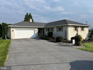 6419 PENN NATIONAL DRIVE, FAYETTEVILLE, PA 17222