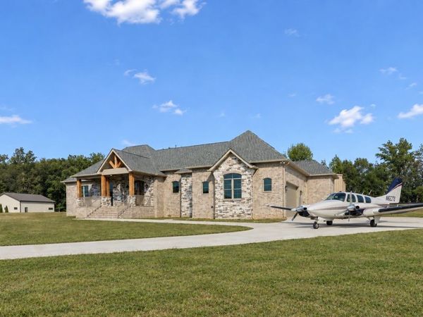 106 Chandelle Dr , Tullahoma, TN 37388