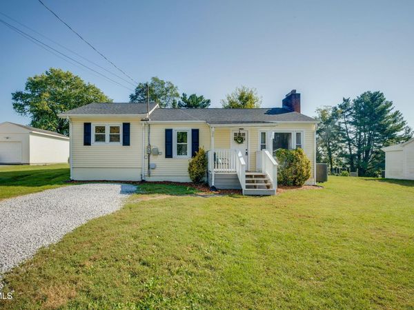 142 Southwest Fulkerson Street, Abingdon, VA 24210