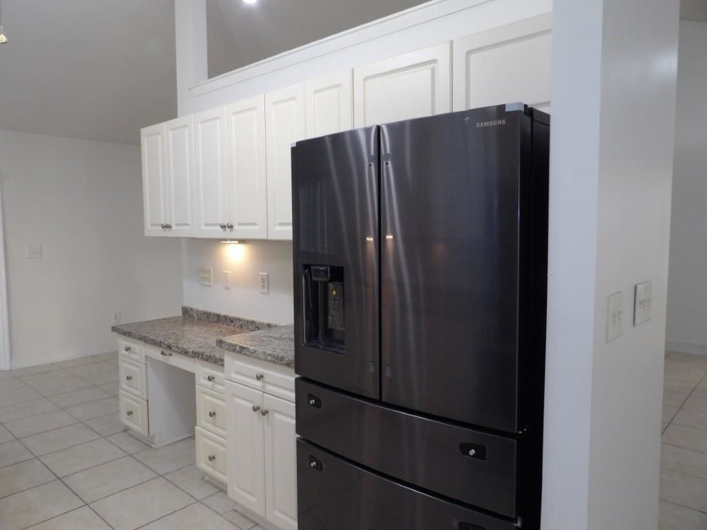 5040 Capulet Circle  Photo 10