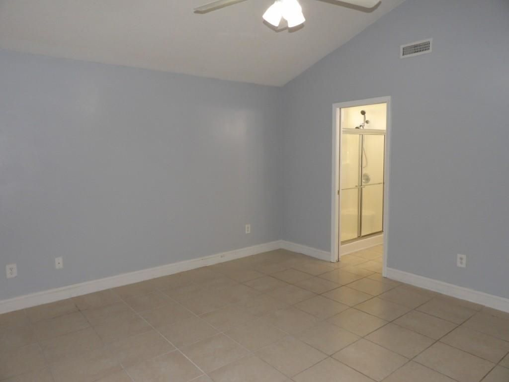 5040 Capulet Circle  Photo 14