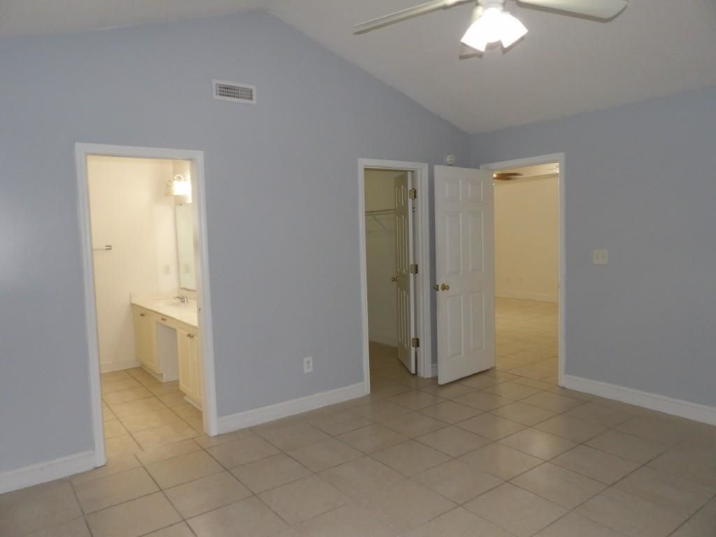 5040 Capulet Circle  Photo 15