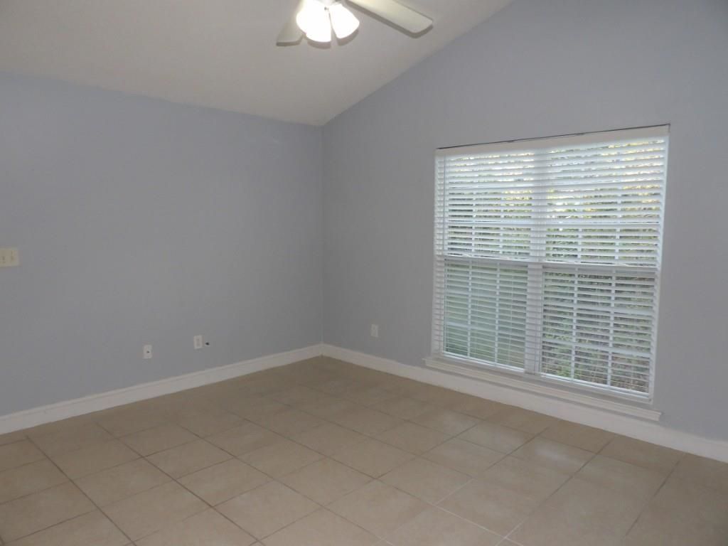 5040 Capulet Circle  Photo 16