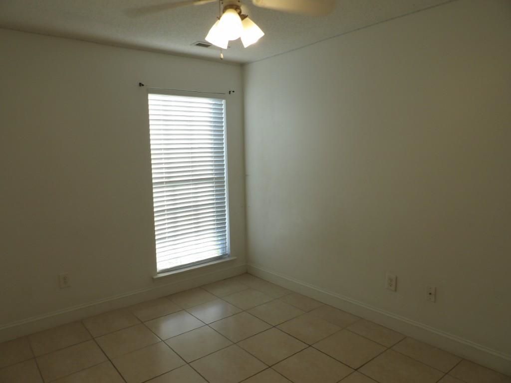 5040 Capulet Circle  Photo 22