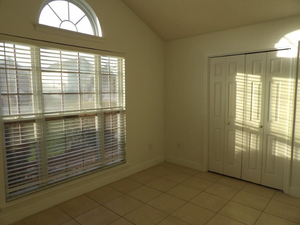 5040 Capulet Circle  Photo 25