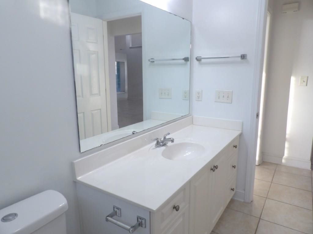 5040 Capulet Circle  Photo 36